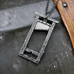 french-guillotine-necklace
