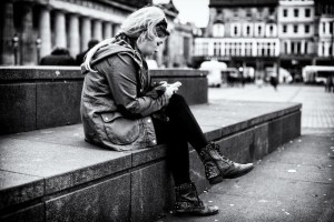 sitting_texting