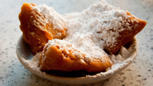 dd735740238c0b8640a80a20bbe21086_new-orleans-food-cafe-du-monde-580x326_featuredImage