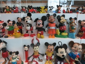 Look for these guys in the Vancouver airport. 