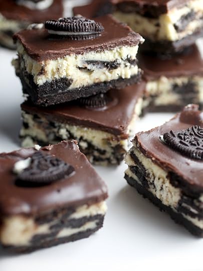 Cookies and Cream Cheesecake Bars