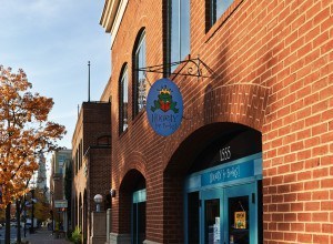 hooray-for-books-exterior