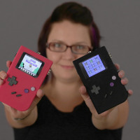 Print your Gameboy case in whatever color you like.Photo by Noe Ruiz CC BY-SA 3.0.