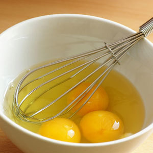 whisking-eggs-lg