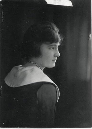 carol1915.jpg