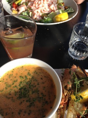 Middag på Piren, Hornsbergs strand. Jag åt hummersoppa och typ allt bröd de hade.