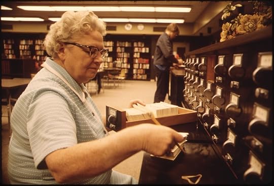 THUMB_librarian