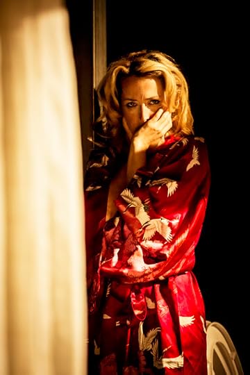 2014-08-09-YVStreetcarGillian_Anderson_as_Blanche_DuBois_Photo_by_Johan_Persson.jpg