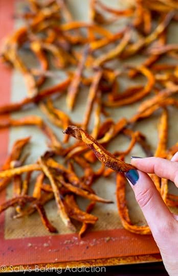 Baked Crispy Sweet Potato Fries. Simple and healthy. Recipe by sallysbakingaddiction.com