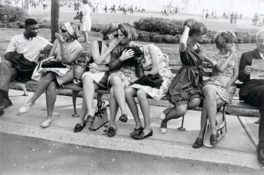Allen-Winogrand-Worlds-Fair-6902