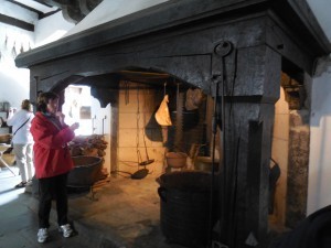 bBraubach11 - castle kitchen