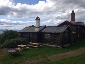 1600-talsgård som (galen) adelsman flyttade till Tällberg på 1900-talet.