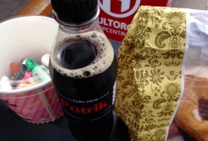 Lunsh researchdag 2 - nästan lika nyttig (i påsen ligger det en toscabulle och ett wienerbröd)