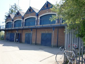 Isis Towpath_boathouse