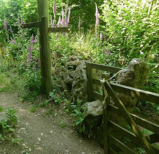 Crossroad stile, spring