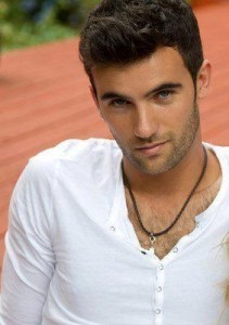 tumblr_mu0uckDT861r3qt6oo1_400