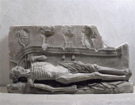 Cadaver Tomb