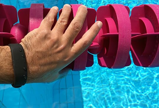 Sony_Smartwatch_Pool