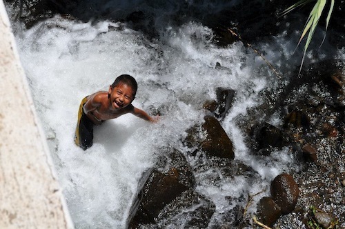 555210_366962670097308_615540229_n