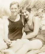couple vintage light between oceans
