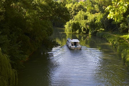 Photo courtesy of Locaboat