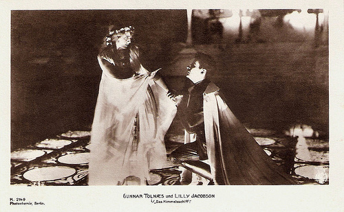Gunnar Tolnaes and Lilly Jacobson in Himmelskibet/Das Himmelschiff