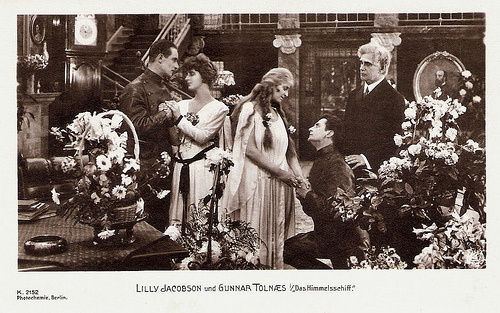 Lilly Jacobson and Gunnar Tolnaes in Himmelskibet