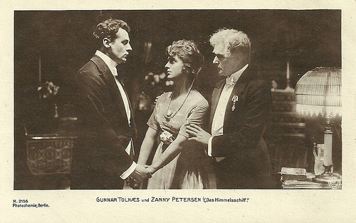 Gunnar Tolnaes, Zanny Petersen and Nicolai Neiiendam in Himmelskibet/ Das Himmelschiff
