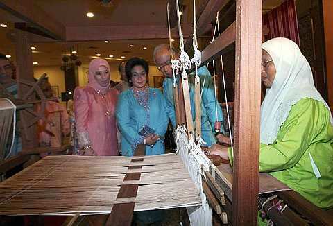  photo Tenun_1_zpscjo5taps.jpg