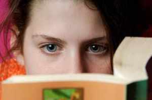 girl-reading-book59115302_std
