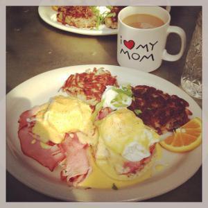 10710968_10152729379098216_7493215256637221413_n