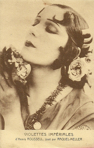 Raquel Meller in Violettes imperiales