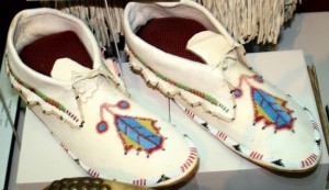Kiowa_moccasins_OHS