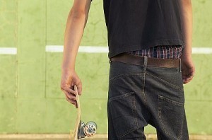 Skateboarder with saggy pants