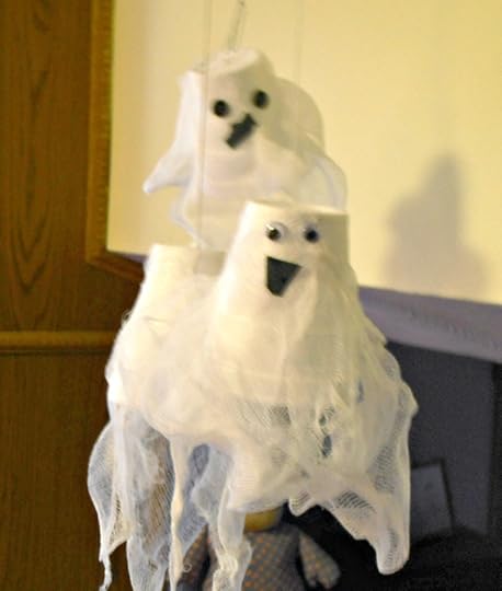 Spooky ghosts from Styrofoam cups.