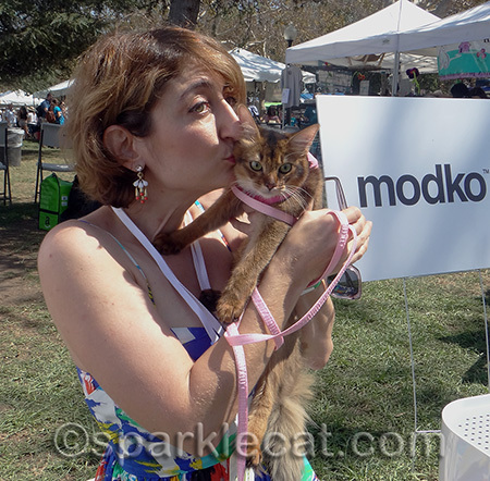 Tamar really likes kissing kitties!