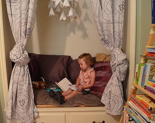 closet-reading-nook