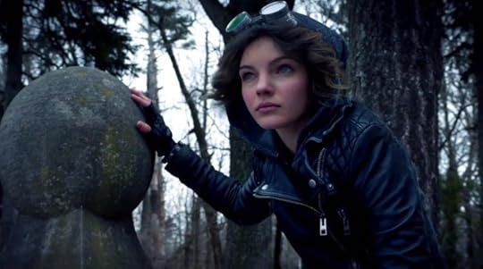 Carmen Bicondova as soon-to-be Catwoman Selina Kyle in Fox's Batman prequel series Gotham