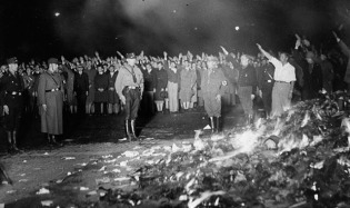 1374487467_book-burning