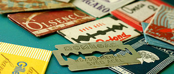 English: Hungarian razor blades - 1950's year ...