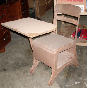 THIS IS ALMOST EXACTLY LIKE MY 2ND GRADE DESK