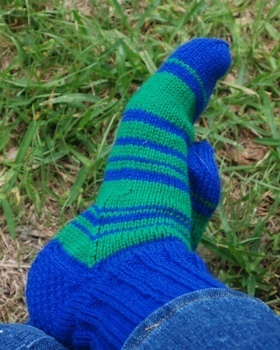 blue-green-striped-socks002