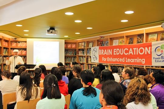 Ilchi Lee speaks about Brain Education to PS 001 teachers.