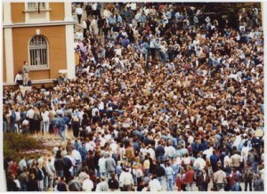 10.000 người biểu tình tài Plauen 1989