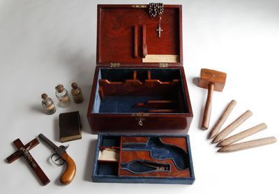 Vampire-killing kit