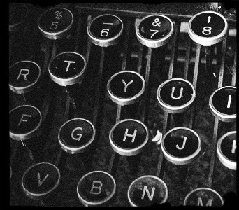 normal_tech_typewriterkeys
