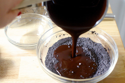 melted chocolate to make paste