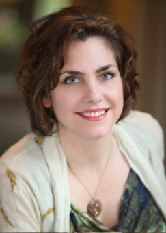 Elise.Stokes1.crop5x7.0045