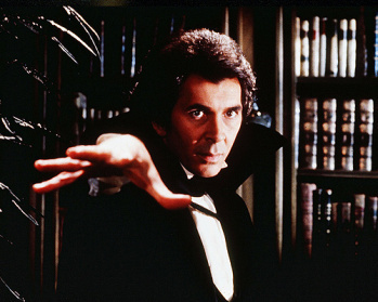Frank-Langella-Dracula