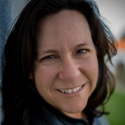 Authorphoto_Halverson_8x8_small3